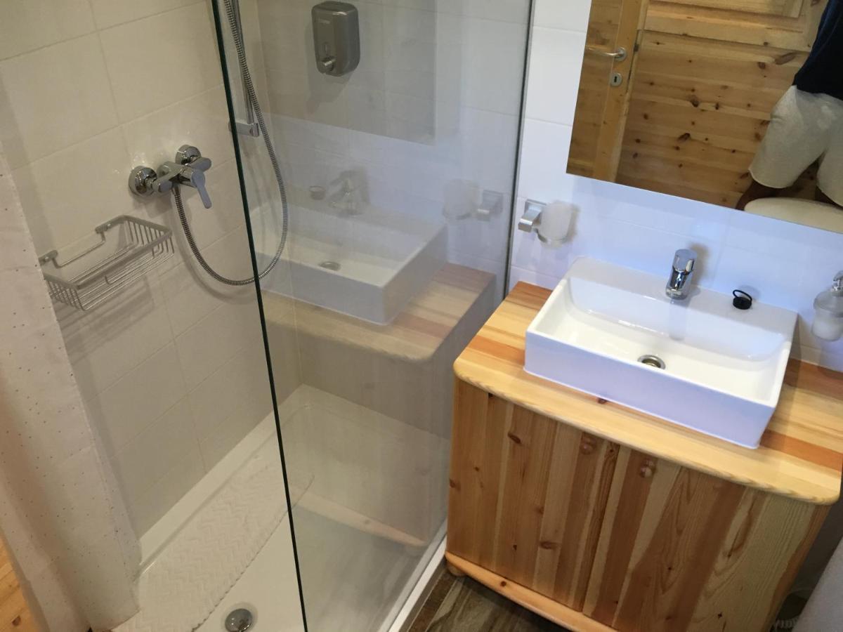 Wooden Prémium Jacuzzival Appartamento Alsóörs